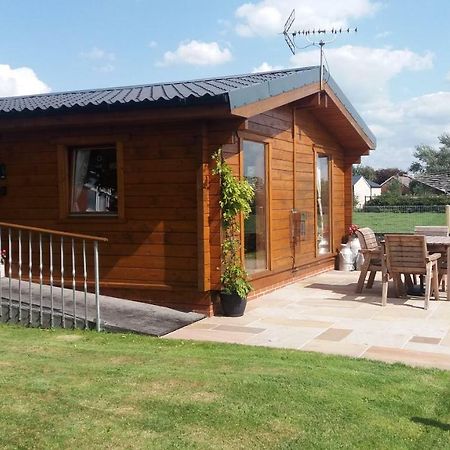 Chestnut Lodge Pilling ภายนอก รูปภาพ