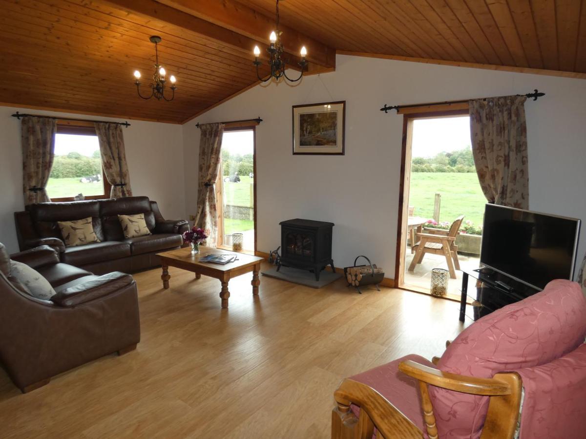Chestnut Lodge Pilling ภายนอก รูปภาพ