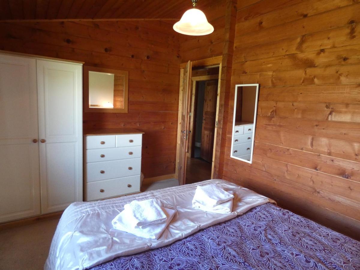 Chestnut Lodge Pilling ภายนอก รูปภาพ
