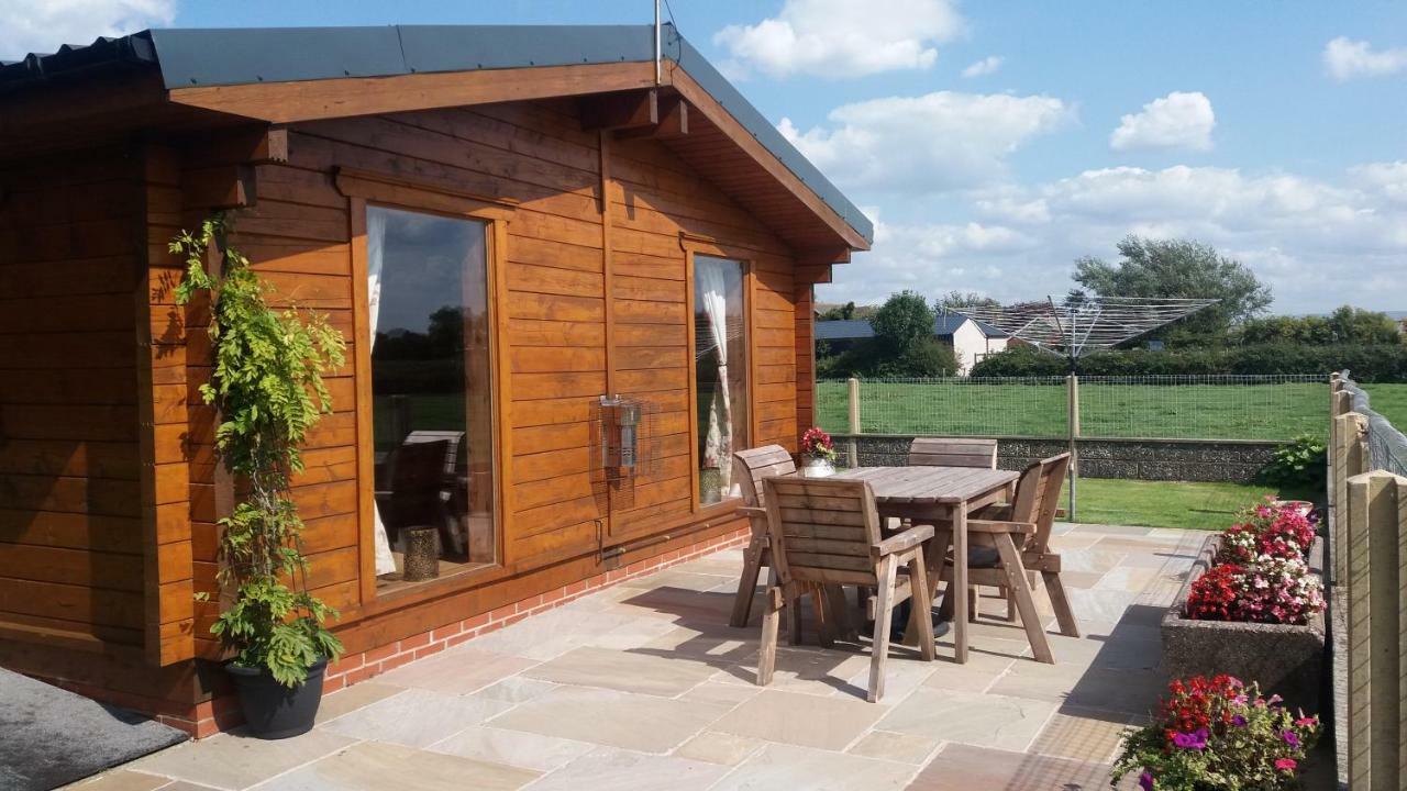 Chestnut Lodge Pilling ภายนอก รูปภาพ